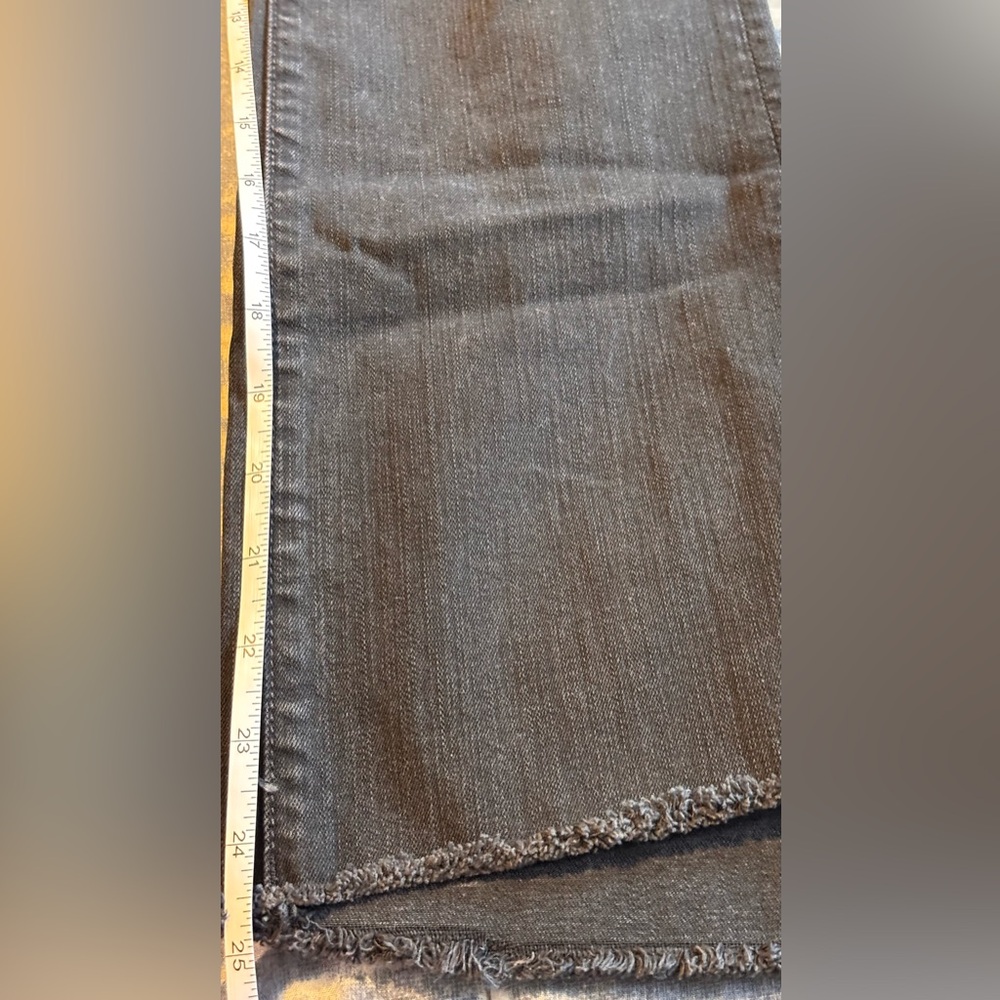 MOTHER Black Denim Jeans Insider Crop Step Fray in Not Guilty Size 30 - Picture 15 of 16